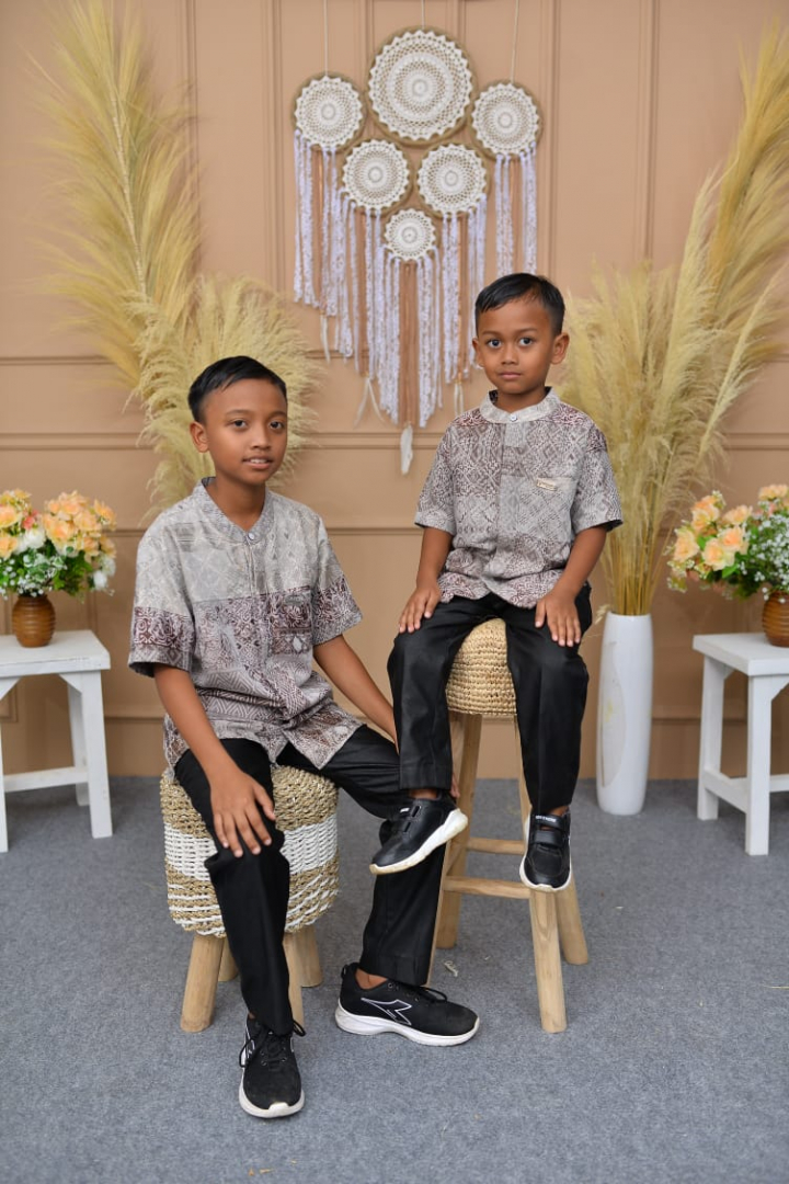 https://ezzafahrulmumin.khitanan.id/dirmember/00000001/gondes_r05/photo-1265-1269-l-202207030233.jpg